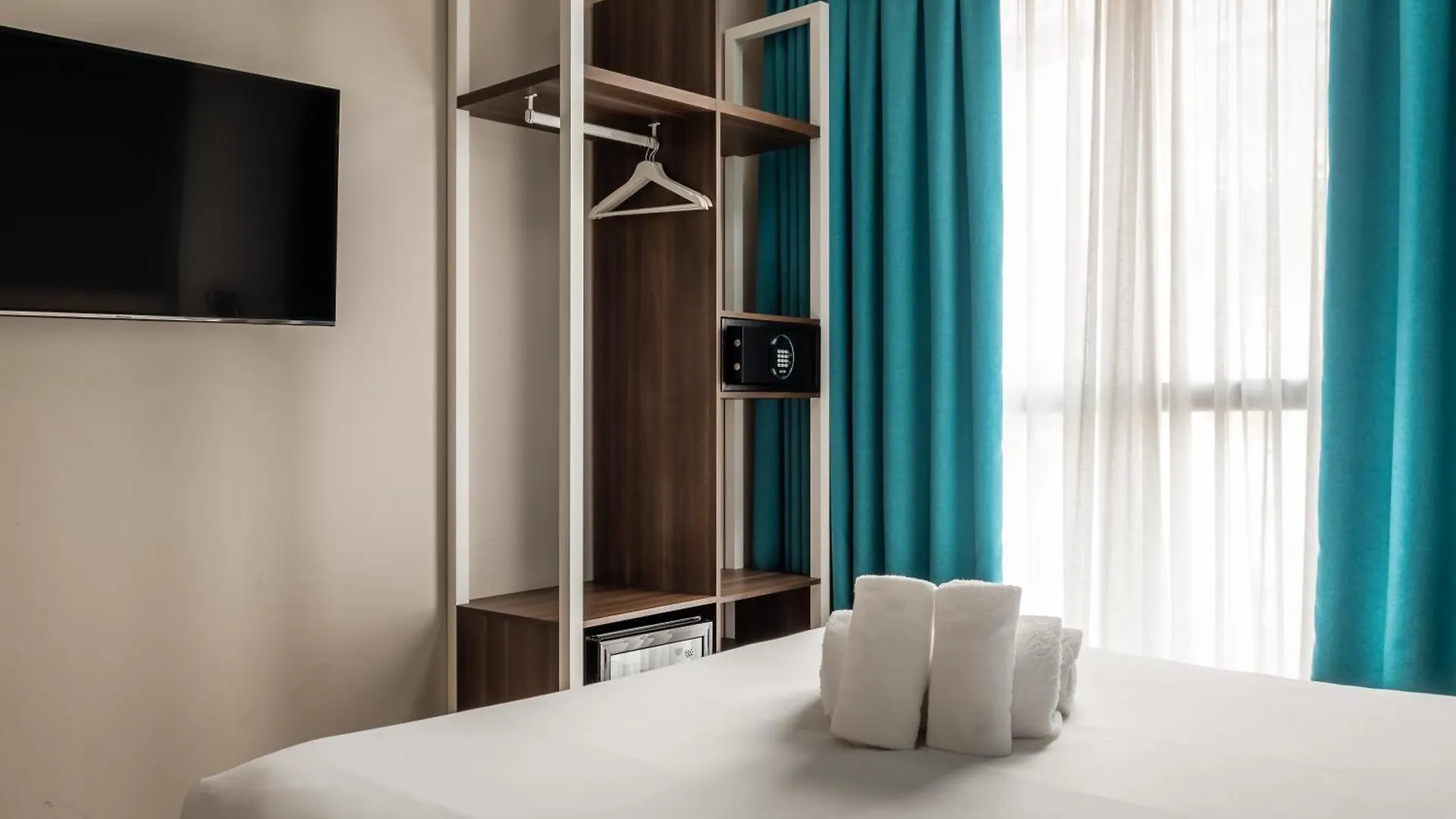 ***  Arya Stadium Hotel Barcelona Spanyolország